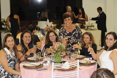 Jantar das Delegadas promove encontro entre diversas gerações